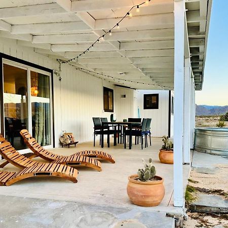 Ravens Nest Ranch, Fire Pit , Views, Near Jt Park! Villa Joshua Tree Kültér fotó