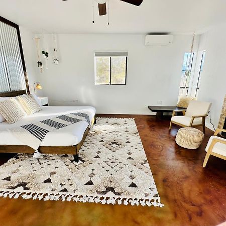 Ravens Nest Ranch, Fire Pit , Views, Near Jt Park! Villa Joshua Tree Kültér fotó