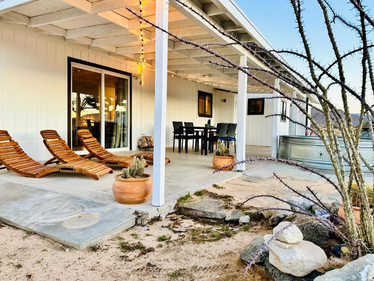 Ravens Nest Ranch, Fire Pit , Views, Near Jt Park! Villa Joshua Tree Kültér fotó