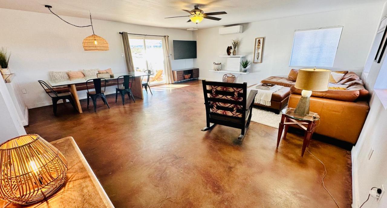 Ravens Nest Ranch, Fire Pit , Views, Near Jt Park! Villa Joshua Tree Kültér fotó