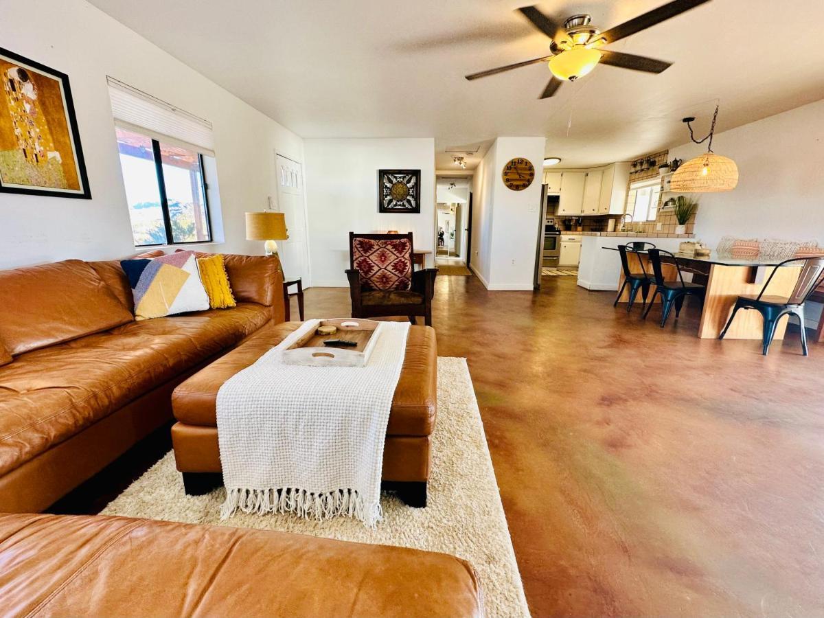Ravens Nest Ranch, Fire Pit , Views, Near Jt Park! Villa Joshua Tree Kültér fotó
