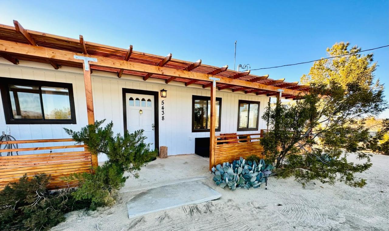 Ravens Nest Ranch, Fire Pit , Views, Near Jt Park! Villa Joshua Tree Kültér fotó